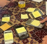 مرکز خبرنگاران افغانستان ممنوعیت استفاده از تلفن های هوشمند توسط حکومت طالبان را علیه آزادی بیان می داند و محکوم می کند